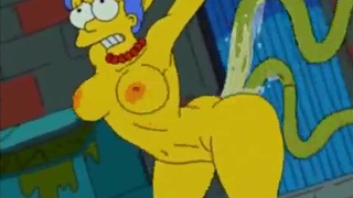 Развратная мультяшная сучка Мардж Симпсон просверлена жесткими щупальцами